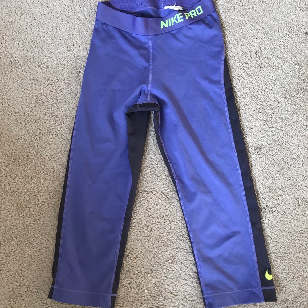 Cropped nike pro leggings